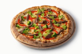 Пицца с говядиной и брокколи - Фото