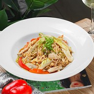 Паста Тай-нудлс с курицей Фото