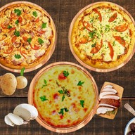 Комбо-набор 2 пиццы+1 пирог Фото
