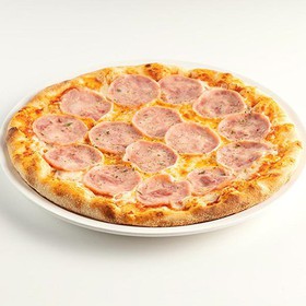 Пицца ветчина с сыром - Фото