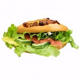 Сэндвич с семгой и омлетом - Фото