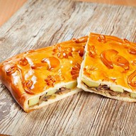 Пирог с грибами и картофелем Фото