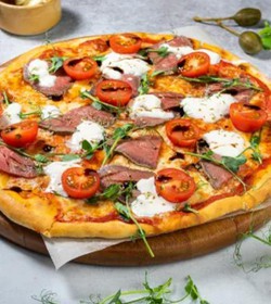 Пицца с томленой говядиной - Фото