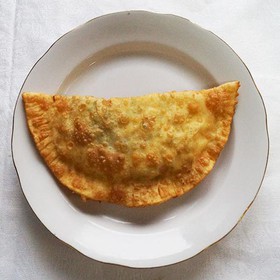 Чебуреки крымские с сыром - Фото