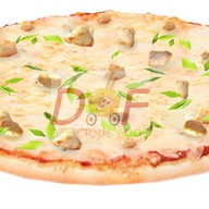Пицца с жульеном Фото