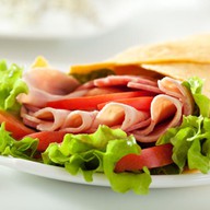 Сендвич-ролл с ветчиной Фото