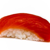 Суши копченый лосось Фото