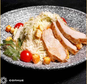 Цезарь с курицей салат - Фото