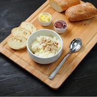 Каша рисовая с медом орехами и фруктами Фото