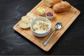 Каша рисовая с медом орехами и фруктами - Фото