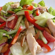 Теплый салат с курицей песто Фото