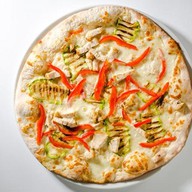 Пицца с индейкой и цукини Фото