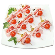 Канапе из колбас Фото