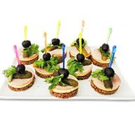 Канапе с карбонадом Фото