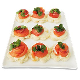 Канапе с семгой - Фото