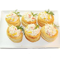 Волованы с крабовым салатом Фото