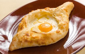 Аджарский с сыром и яйцом - Фото