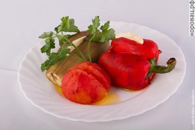 Овощи (помидор, баклажан, перец) - Фото