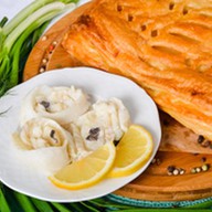Пирог с белой рыбой (слоеный) Фото