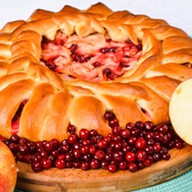 Пирог с яблоками и брусникой Фото