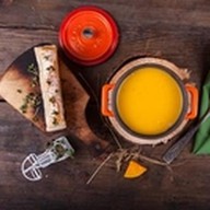 Суп из тыквы с сырной брускеттой Фото