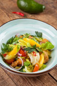 Тайский салат с теплой телятиной - Фото