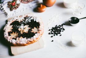 Пирог с черникой дрожжевой - Фото