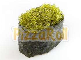 Гункан с зеленой икрой тобико - Фото