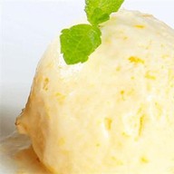 Натуральное мандариновое мороженое Фото