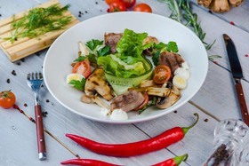 Микс салат с языком и грибами - Фото
