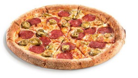 Пицца с колбасками пепперони - Фото