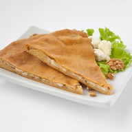 Осетинский пирог с сыром и орехом Фото