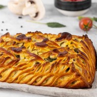 Пирог с картофелем, сыром и грибами Фото