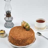 Торт на медовых коржах со сметанным крем Фото