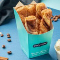 Синнабон Стикс Фото