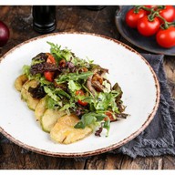 Сочная телячья вырезка Фото