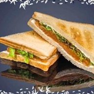 Сэндвич с слабосоленым лососем Фото