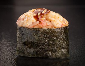 Запечённые суши с крабом - Фото