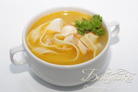 Куриный суп по-домашнему с лапшой - Фото