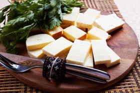 Ассорти из кавказских сыров - Фото