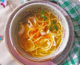Куриный суп с макарошками и фрикаделькам - Фото