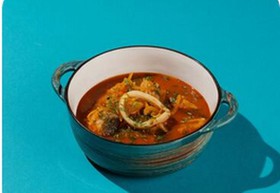Острый томатный суп с морепродуктами - Фото