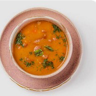 Томатный суп с охотничьими колбасками Фото