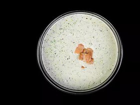 Сливочный крем-суп с брокколи и курицей - Фото