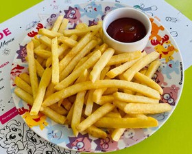 Картофельные фришки с кетчупом - Фото
