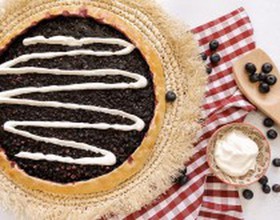 Пирог с черникой и сметаной - Фото