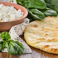 Осетинский пирог с сыром и шпинатом Фото