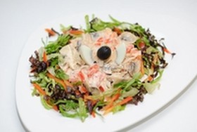 Горячий салат из кальмаров - Фото