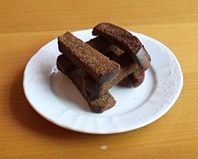 Гренки чесночные из бородинского хлеба - Фото