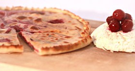 Пирог с вишней и сыром - Фото